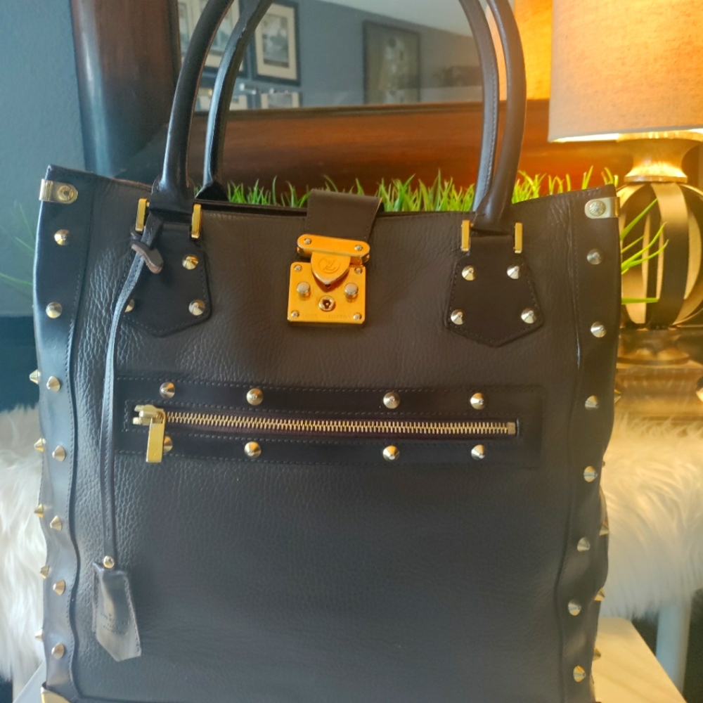 Louis Vuitton Suhali leather 14" W 20" handle to bottom 4 1/2"